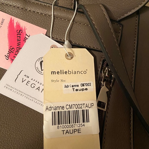 New with tags medium bag with back pack straps - Picture 7 of 8